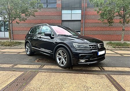 VW Tiguan Volkswagen 2.0 TDI DSG 4MOTION Highline R-Line