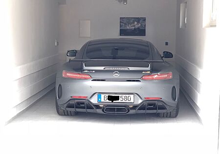 Mercedes-Benz AMG GT R Mercedes- R