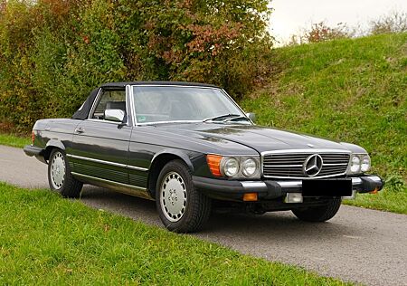 Mercedes-Benz SL 560 560 SL W107 EZ 1988 mit Oldtimerzulassung