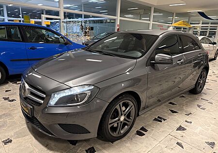 Mercedes-Benz A 180 Rückfahrkamera Navi Leder XENON Kamera