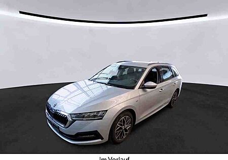 Skoda Octavia CombiClever 2.0TDI DSG/CAM/17"/4xSHZ/GRA