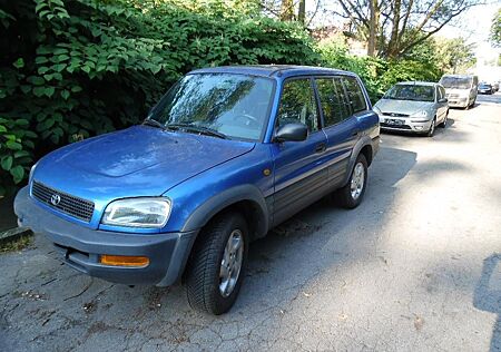Toyota RAV 4 - 5 Türer ALLRAD Bald Oldtimer