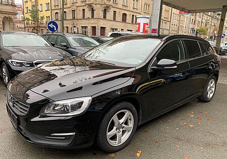 Volvo V60 D2 Momentum XENON WEBASTO KEYLESS