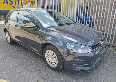 VW Golf Volkswagen VII Lim. Trendline BMT