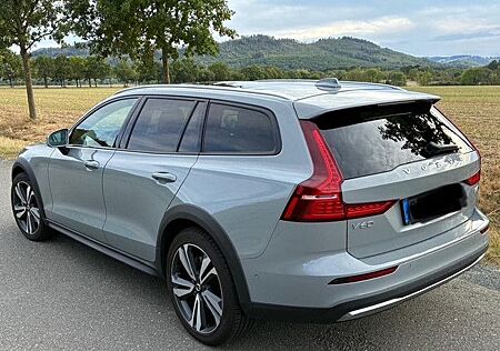 Volvo V60 CC V60 CrossCountry B4 D AWD Ultimate VolvoGarantie