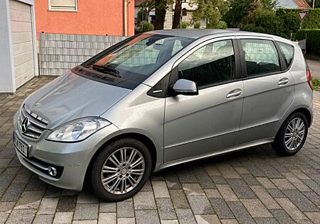 Mercedes-Benz A 180 ELEGANCE Autotron. Special Edition ELE...