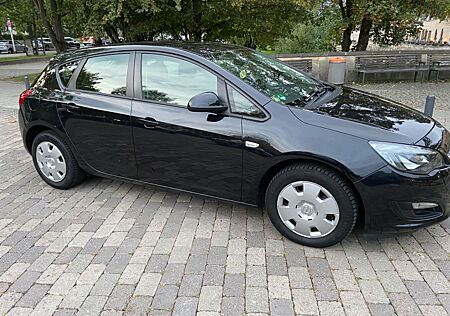 Opel Astra 1.4 Edition 64kW Edition