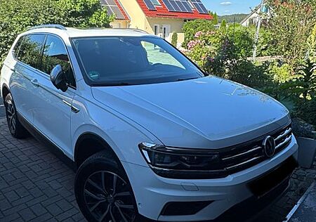 VW Tiguan Allspace Volkswagen 2.0 TDI SCR DSG 4MOTION Comf...