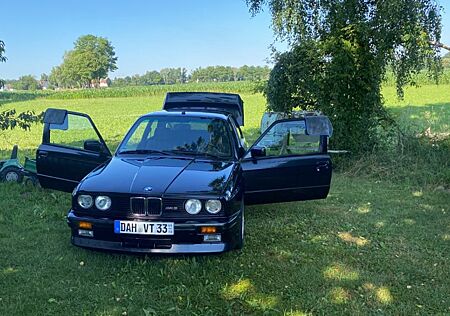 BMW M3 E30