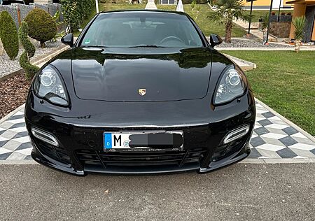 Porsche Panamera GTS Alcantara 4.8 V8