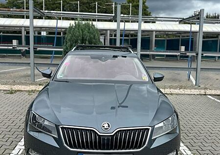 Skoda Superb 2.0 TDI SCR 140kW DSG 4x4 Style Combi...