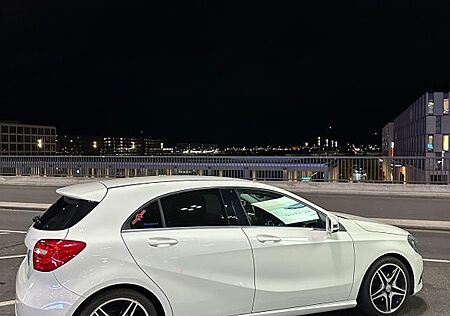 Mercedes-Benz A 180 BlueEFFICIENCY Urban Urban