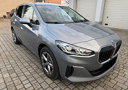 BMW 2er 225e ixDrive Active Tourer *LED*NAVI*KAMERA*PDC*