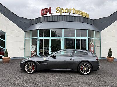 Ferrari GTC4Lusso T
