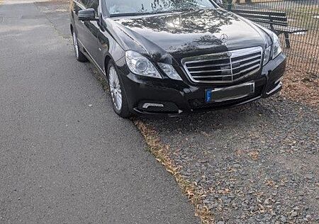 Mercedes-Benz E 350 BlueTEC T AVANTGARDE Autom. AVANTGARDE
