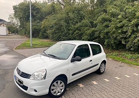 Renault Clio Yahoo! 1.2 16V 75 Yahoo!