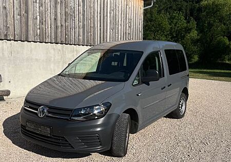 VW Caddy Volkswagen 2,0TDI 90kW BMT 4MOTION Trendline 5-S ...