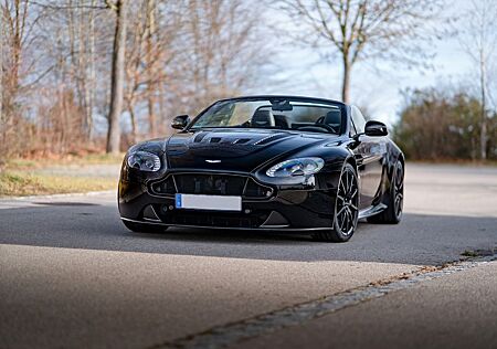 Aston Martin V12 Vantage S | SAMMLER | 1. HAND
