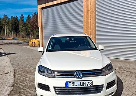 VW Touareg Volkswagen 3.0 V6 TDI Tiptr Exclusive BMot Tech...