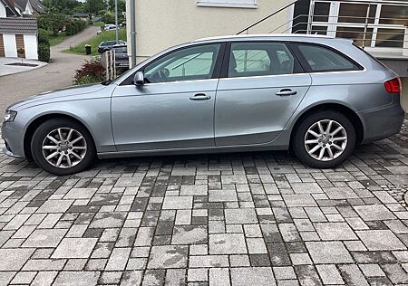 Audi A4 2.0 TDI (DPF) multitr. Attrac Avant Alkantara
