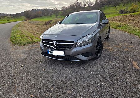 Mercedes-Benz A 180 -