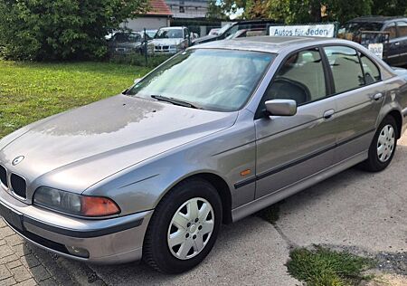 BMW 520i