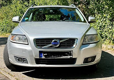 Volvo V50 D3 Kinetic | Kombi | Klima | Navi | Tempomat