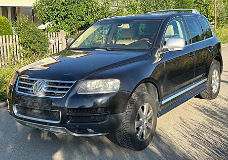 VW Touareg Volkswagen 3.0 V6 TDI Tiptronic TV STHZ Exklusiv