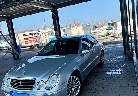 Mercedes-Benz E 200 KOMPRESSOR AVANTGARDE Avantgarde