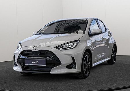 Toyota Yaris 1.5 Hybrid Teamplayer Safety + Comfort