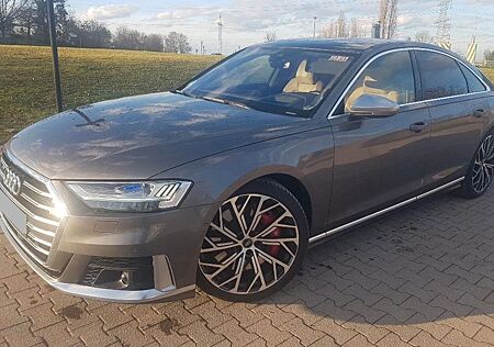 Audi S8 TFSI quattro tiptronic-Standheizung-Voll