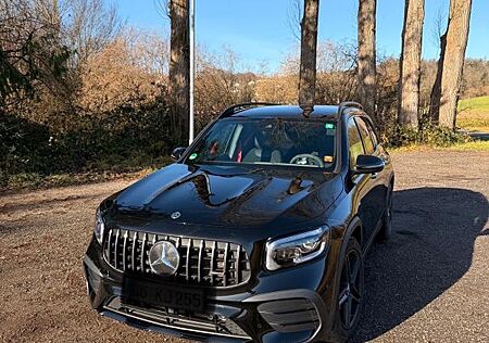Mercedes-Benz GLB 35 AMG Mercedes-AMG GLB 35 4MATIC DCT Me...