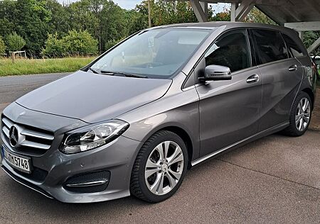 Mercedes-Benz B 180 BlueEFFICIENCY Edition Style Edition Style