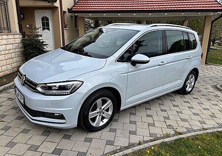 VW Touran Volkswagen 2.0 TDI SCR Highline Highline Top Zustand