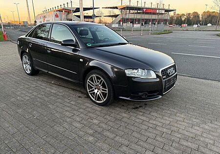 Audi A4 Lim. 2.0 TDI *1.HAND*S-LINE*SITZHZ*TEILLEDER*