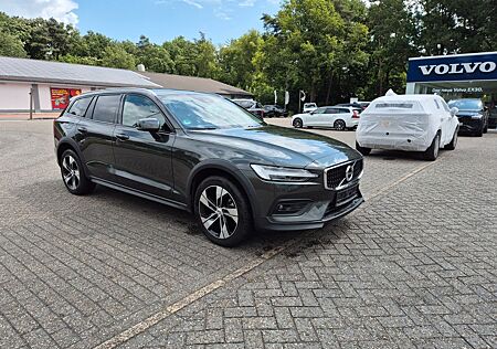 Volvo V60 Cross Country Pro AWD B4 Diesel