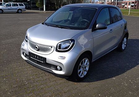 Smart ForFour passion 66 kW Automatik Navi Kamera SH