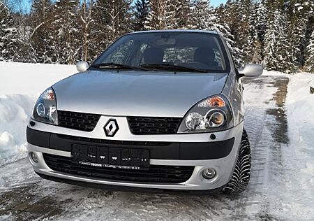 Renault Clio Dynamique 1.6 16V 1.5 dCi