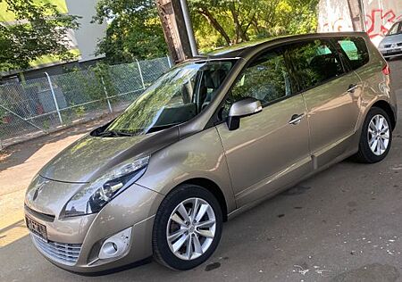 Renault Grand Scenic Dynamique 2.0 16V 140 CVT Dynamique