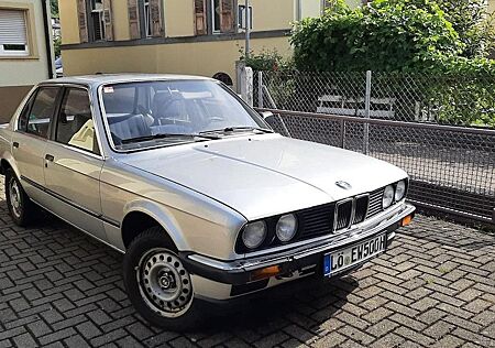 BMW 325E A Oldtimer