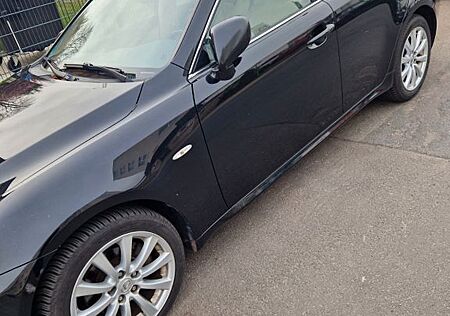 Lexus IS 220 220d -