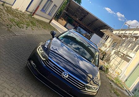 VW Passat Variant Volkswagen 2.0 TDI SCR DSG 4MOT Highline...