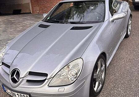 Mercedes-Benz SLK 200 Kompressor *AMG Sportpaket*Xenon*Leder*