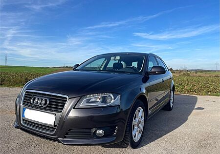 Audi A3 Sportback 1.4 TFSI Ambiente sehr gepflegt