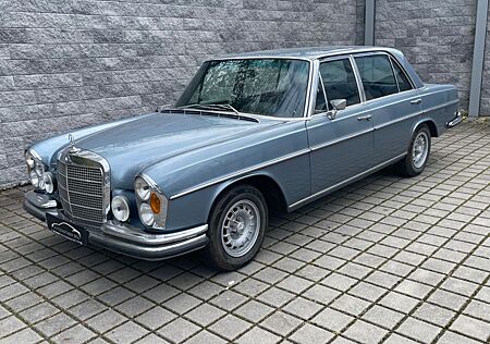 Mercedes-Benz 300 SEL