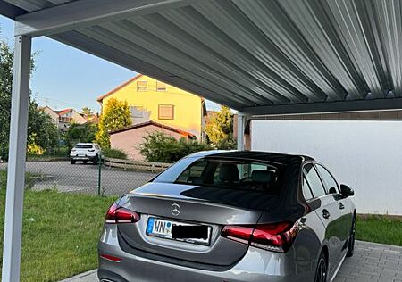 Mercedes-Benz A 200 * AMG-Line * 19 * LED * Rückf.-Kamera