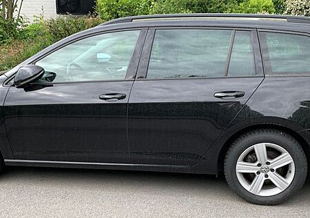 VW Golf Volkswagen 1.6 TDI BMT Variant Comfortline AHK