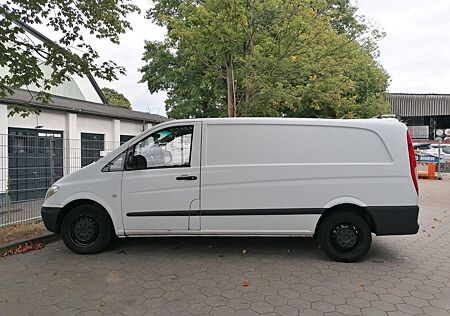Mercedes-Benz Vito Langversion mit Werkzeugregal