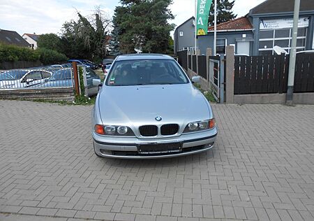 BMW 523i Autom./Klima/Verlour/2 Vorbesitzer/gepflegt
