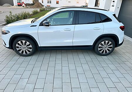 Mercedes-Benz EQA 250 - Garantie 07/2026*Advanced*140KW*Navi*